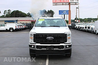 2026 Ford Super Duty F-250 XL Crew Cab Long Bed - miniatura 8