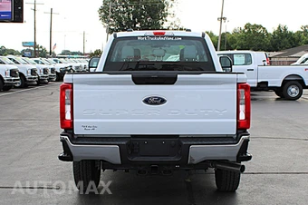 2026 Ford Super Duty F-250 XL Crew Cab Long Bed - miniatura 9