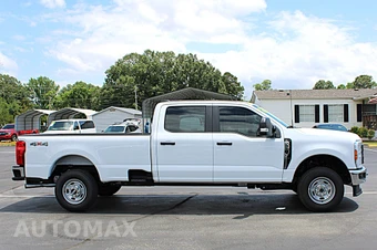 2026 Ford Super Duty F-250 XL Crew Cab Long Bed - miniatura 7