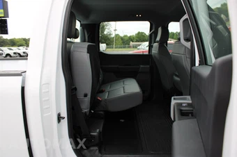 2026 Ford Super Duty F-250 XL Crew Cab Long Bed - miniatura 18