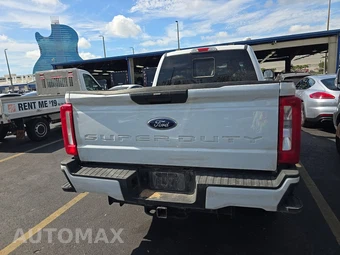 2026 Ford Super Duty F-250 XL Crew Cab Medium Bed - miniatura 5