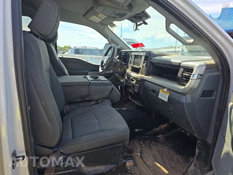 2026 Ford Super Duty F-250 XL Crew Cab Medium Bed - miniatura 8