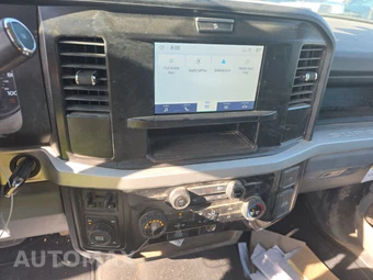 2026 Ford Super Duty F-250 XL Crew Cab Medium Bed - miniatura 11