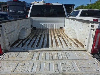 2026 Ford Super Duty F-250 XL Crew Cab Medium Bed - miniatura 16