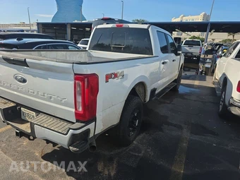 2026 Ford Super Duty F-250 XL Crew Cab Medium Bed - miniatura 4
