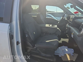 2026 Ford Super Duty F-250 XL Crew Cab Medium Bed - miniatura 8