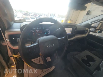 2026 Ford Super Duty F-250 XL Crew Cab Medium Bed - miniatura 11