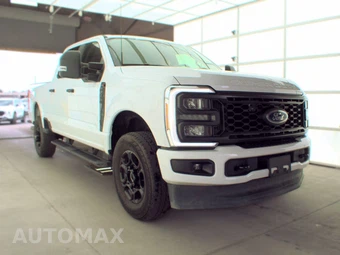 2026 Ford Super Duty F-250 XL Crew Cab Medium Bed - miniatura 3