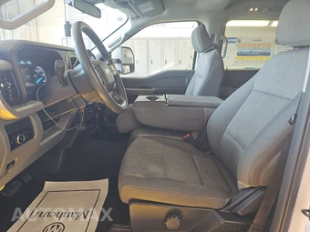 2026 Ford Super Duty F-250 XL Crew Cab Medium Bed - miniatura 7