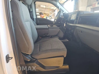 2026 Ford Super Duty F-250 XL Crew Cab Medium Bed - miniatura 8