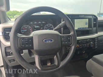 2026 Ford Super Duty F-250 XL Crew Cab Medium Bed - miniatura 10