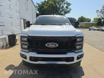 2026 Ford Super Duty F-250 XL Crew Cab Medium Bed - miniatura 2