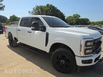 2026 Ford Super Duty F-250 XL Crew Cab Medium Bed - miniatura 3
