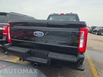 2026 Ford Super Duty F-250 XL Crew Cab Medium Bed - miniatura 5
