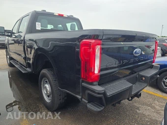 2026 Ford Super Duty F-250 XL Crew Cab Medium Bed - miniatura 6