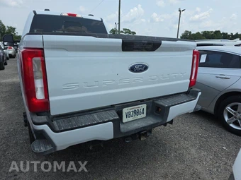 2026 Ford Super Duty F-250 XL Crew Cab Medium Bed - miniatura 5