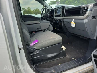 2026 Ford Super Duty F-250 XL Crew Cab Medium Bed - miniatura 8
