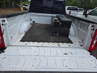 2026 Ford Super Duty F-250 XL Crew Cab Medium Bed - miniatura 16