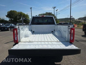 2026 Ford Super Duty F-250 XL Crew Cab Medium Bed - miniatura 11