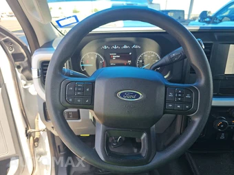 2026 Ford Super Duty F-250 XL Crew Cab Medium Bed - miniatura 10