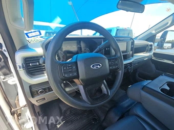 2026 Ford Super Duty F-250 XL Crew Cab Medium Bed - miniatura 11
