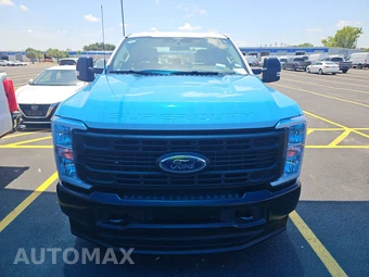 2026 Ford Super Duty F-250 XL Crew Cab Medium Bed - miniatura 2