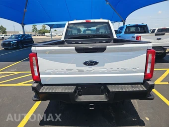 2026 Ford Super Duty F-250 XL Crew Cab Medium Bed - miniatura 5