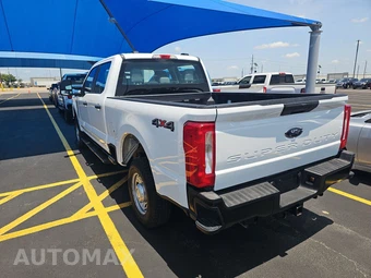2026 Ford Super Duty F-250 XL Crew Cab Medium Bed - miniatura 6