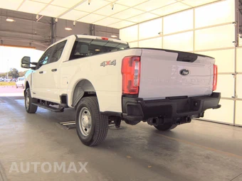 2026 Ford Super Duty F-250 XL Crew Cab Medium Bed - miniatura 6