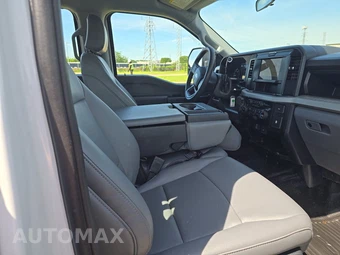 2026 Ford Super Duty F-250 XL Crew Cab Medium Bed - miniatura 8