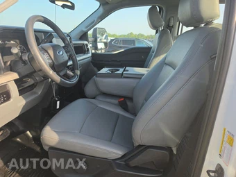 2026 Ford Super Duty F-250 XL Crew Cab Medium Bed - miniatura 7