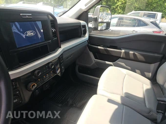 2026 Ford Super Duty F-250 XL Crew Cab Medium Bed - miniatura 11