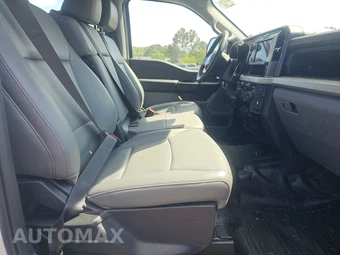 2026 Ford Super Duty F-250 XL Crew Cab Medium Bed - miniatura 8