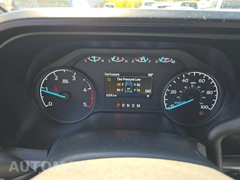 2026 Ford Super Duty F-250 XL Crew Cab Medium Bed - miniatura 9