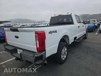 2026 Ford Super Duty F-250 XLT Crew Cab Long Bed - miniatura 3
