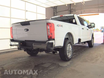 2026 Ford Super Duty F-250 XLT Crew Cab Long Bed - miniatura 5