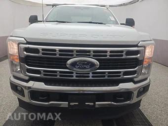 2026 Ford Super Duty F-250 XLT Crew Cab Long Bed - miniatura 2