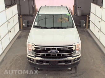 2026 Ford Super Duty F-250 XLT Crew Cab Medium Bed - miniatura 2