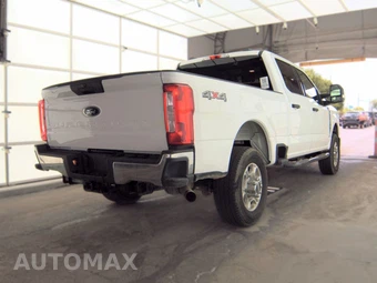 2026 Ford Super Duty F-250 XLT Crew Cab Medium Bed - miniatura 5