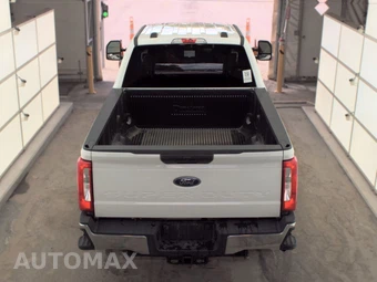 2026 Ford Super Duty F-250 XLT Crew Cab Medium Bed - miniatura 6