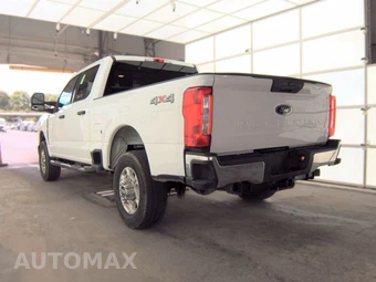 2026 Ford Super Duty F-250 XLT Crew Cab Medium Bed - miniatura 8