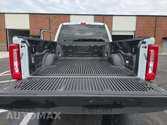 2026 Ford Super Duty F-250 XLT Crew Cab Medium Bed - miniatura 14