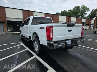 2026 Ford Super Duty F-250 XLT Crew Cab Medium Bed - miniatura 2