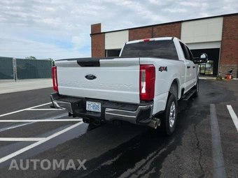 2026 Ford Super Duty F-250 XLT Crew Cab Medium Bed - miniatura 3
