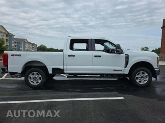 2026 Ford Super Duty F-250 XLT Crew Cab Medium Bed - miniatura 4