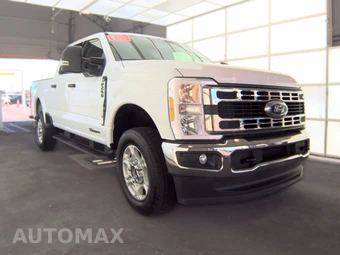2026 Ford Super Duty F-250 XLT Crew Cab Medium Bed - miniatura 3