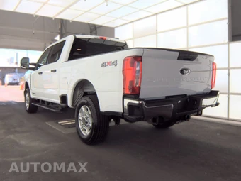 2026 Ford Super Duty F-250 XLT Crew Cab Medium Bed - miniatura 6