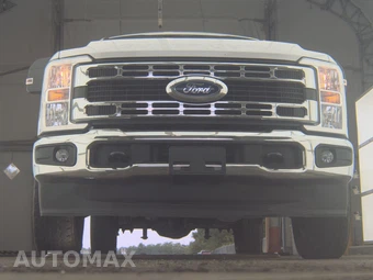 2026 Ford Super Duty F-250 XLT Crew Cab Medium Bed - miniatura 3