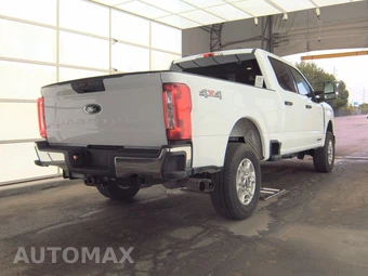 2026 Ford Super Duty F-250 XLT Crew Cab Medium Bed - miniatura 5