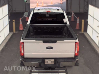 2026 Ford Super Duty F-250 XLT Crew Cab Medium Bed - miniatura 5